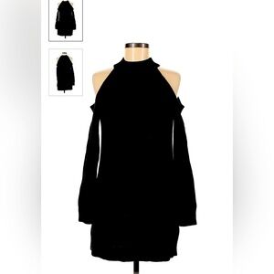 Abercrombie & Fitch
Size M color Black Casual Sweater Dress “ Great conditions”.